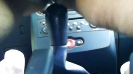 ស្បែក pulcino chick ជាមួយទឹកដោះគោតូច fucked ដោយថៅកែនៅក្នុងបន្ទប់ទឹក