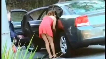វិស្វករ fucks បុគ្គលិកចំនួនបីដែលធ្វើការនៅក្នុង pussy សើម