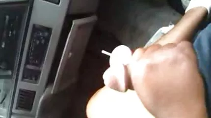 បុរសម្នាក់ fucked មួយប៍ន busty ដែលស្រឡាញ់មាន់មាន់ធំនិង cummed នៅលើពោះរបស់នាង