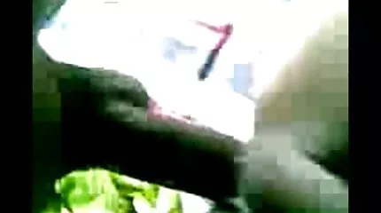 Chick គ្រប់ពេលវេលា Squirting ពីការជល់មាន់ជាមួយនឹងប៍នក្នុងការកាត់ផ្តាច់ rollers