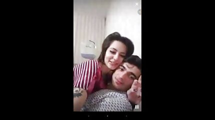 Tits ដ៏ស្រស់ស្អាត